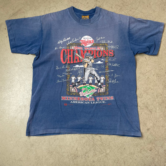 (M) Vintage 1991 Nutmeg Twins Baseball Tshirt faded Blue Single Stitch