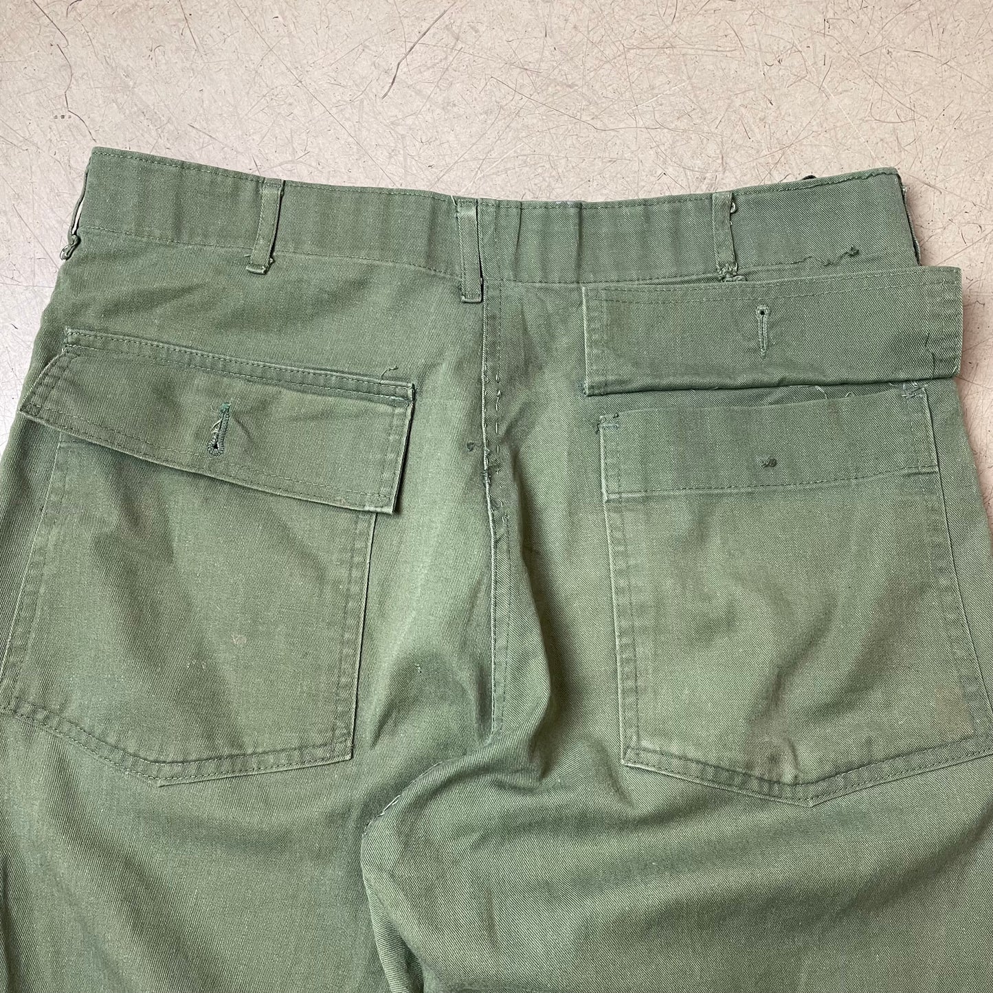 (L) US Army Front Pocket Utility Fatigue Pants faded olivgrün W34L29