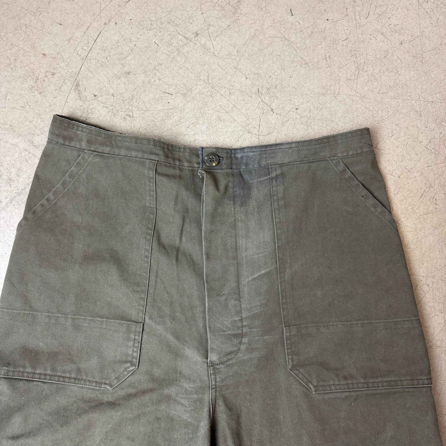 (XL) Repaired Vintage Army Fatigue Pants Olivgrün