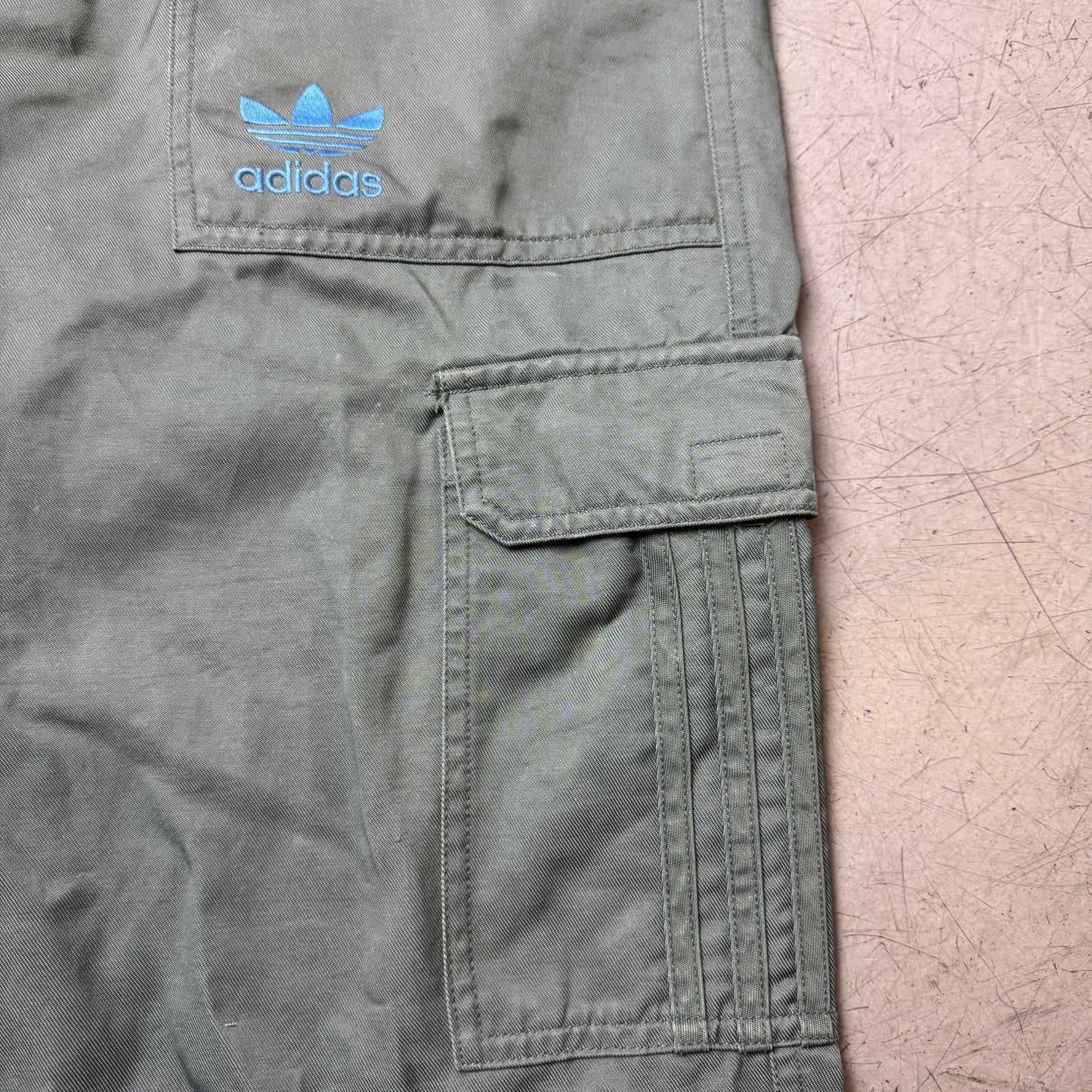 (L) Vintage Adidas Front Pocket Cargo Pants olivgrün
